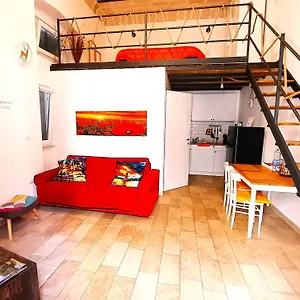 Il Cervo Apartment, Historic Centre Dom wakacyjny Brindisi